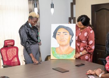 RDC : FDNT prend en charge la jeune peintre Dorcas Poba