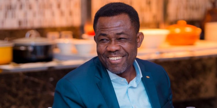 CAF : le Congolais Véron Mosengo-Omba nommé secrétaire général