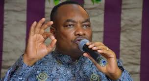 Justice : « la place du ministre honoraire Eteni Longondo n’est pas en prison » (avocat)