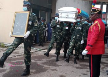 Présidence : hommages de Félix Tshisekedi à sept (7) officiers victimes du double crash du 28 et 30 décembre 2020
