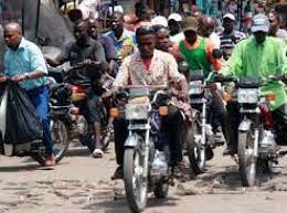 Kinshasa : l&rsquo;hôtel de ville vend la plaque d&rsquo;immatriculation du taxi-moto à 35$