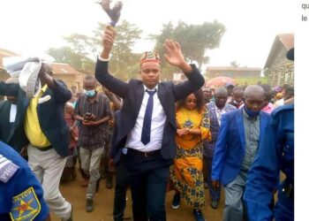 Sud-Kivu : entrée triomphale de Mwami Sangara Hubert Amry Tabaro II dans le groupement Buzi