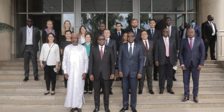 Primature : le comité des sanctions  de l&rsquo;ONU satisfait des efforts de la RDC dans la lutte  contre l&rsquo;exploitation des ressources minières