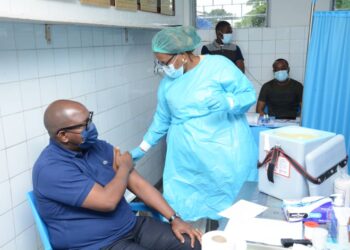 Covid-19: Sama Lukonde a reçu sa deuxième dose de vaccin