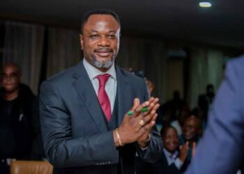 EPST : grâce à Tony Mwaba, la prime de gratuité pour le mois de décembre 2021 est là!