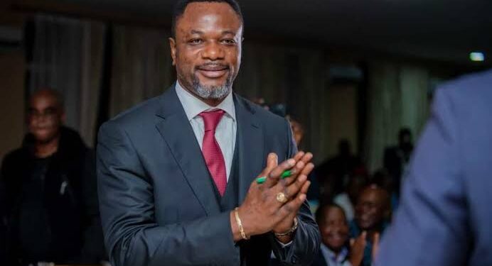 EPST : grâce à Tony Mwaba, la prime de gratuité pour le mois de décembre 2021 est là!