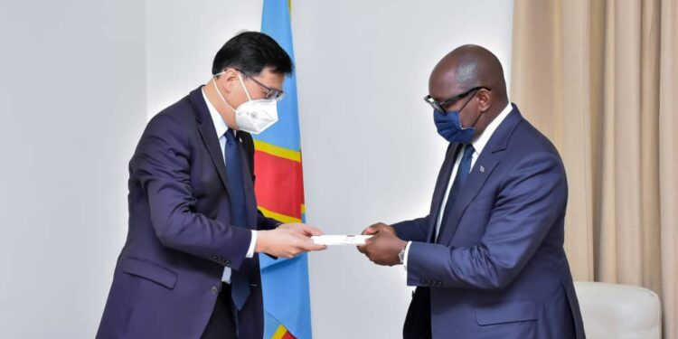 Coopération : la Chine s’engage à accompagner le projet de développement à la base des 145 territoires de la RDC