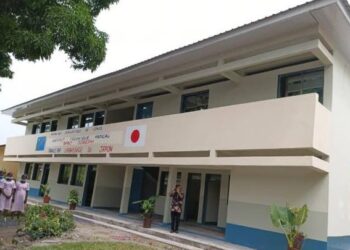 Kinshasa : l’ambassadeur du Japon, Minami Hiro inaugure le bâtiment scolaire de l’ITM Saint-Joseph à Kimbanseke