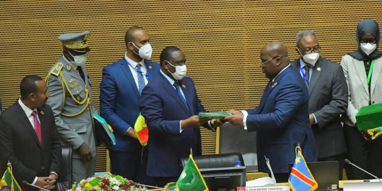 Présidence UA : Félix Tshisekedi cède le fauteuil à Macky Sall