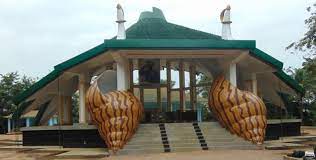 Kongo central: Félix Tshisekedi  recommande la réhabilitation du Mausolée de Joseph Kasa-Vubu