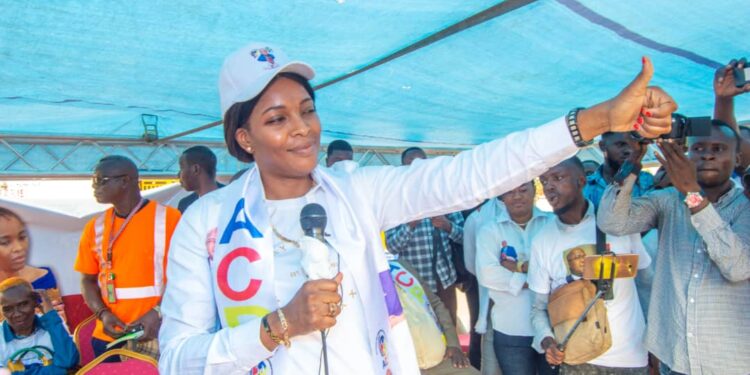 RDC/Politique : Laetitia Bena Kabamba désormais membre de l’ACP de Gentiny Ngobila