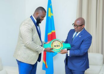 Sport : Martin Bakole a présenté sa ceinture au Premier Ministre Jean-Michel Sama Lukonde