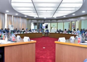 Mobilisation des recettes publiques et amélioration du climat des affaires : Sama Lukonde a présidé une réunion pour la réforme du GUICE