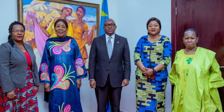 Primature : Catherine Samba et les femmes membres de  » Wise Women  » derrière Jean-Michel Sama Lukonde pour la paix en RDC et dans la Région des Grands Lacs