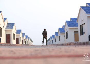 RDC : Tshisekedi inaugure au Pool Malebo la nouvelle cité de résidence des officiers supérieurs et généraux des FARDC