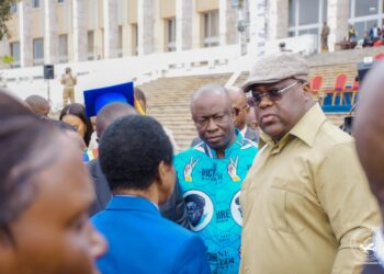 UDPS : la présence très remarquable du SG Augustin Kabuya à la remise des véhicules aux professeurs