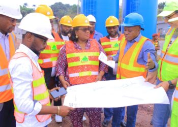 Kinshasa : « bientôt ma base de la Lukunga sera servie en eau potable », déclare la députée nationale Feza Motema