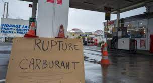 Carburant : « le Stock stratégique devait garantir un approvisionnement du marché national pendant 60 jours », selon Félix Tshisekedi