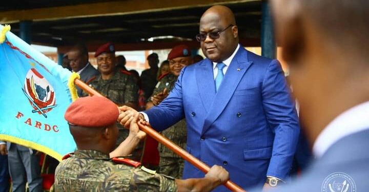 Présidence : Remise et reprise à la garde Républicaine