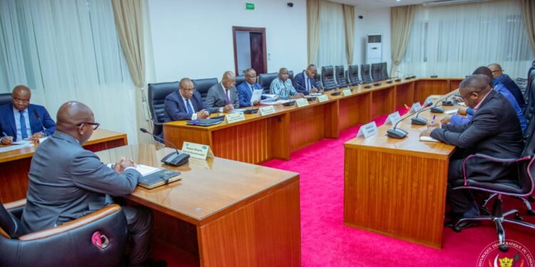 Grève des médecins : le SYNAMED revoie sa copie après la rencontre avec le Premier Ministre Sama Lukonde