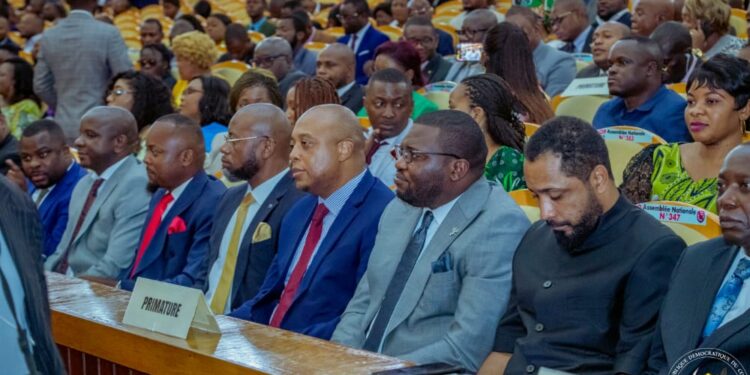 Budget 2023: les députés jugent recevable le projet du gouvernement Sama Lukonde chiffré à plus de 14 millions