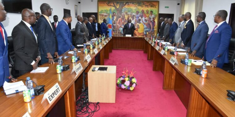 Sur instruction de Félix Tshisekedi, Sama Lukonde actionne la relance des travaux de construction de la Centrale hydroélectrique de Katende 