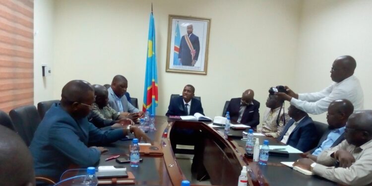 Relance de la SOKIMO : le DG Pistis Bononge en concertation avec les députés nationaux de l&rsquo;Ituri et du Haut-Uele 