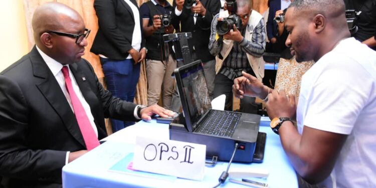 Élections 2023: Sama Lukonde après son enrôlement à Lubumbashi