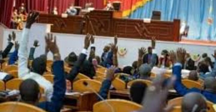 Élections 2023: l&rsquo;Assemblée nationale adopte la loi sur la répartition des sièges