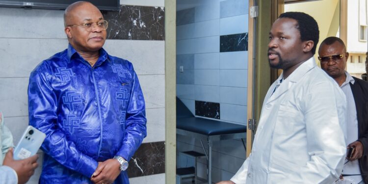 Santé : Sama Lukonde dote l&rsquo;Immeuble du Gouvernement d&rsquo;une unité médicale d&rsquo;urgence 